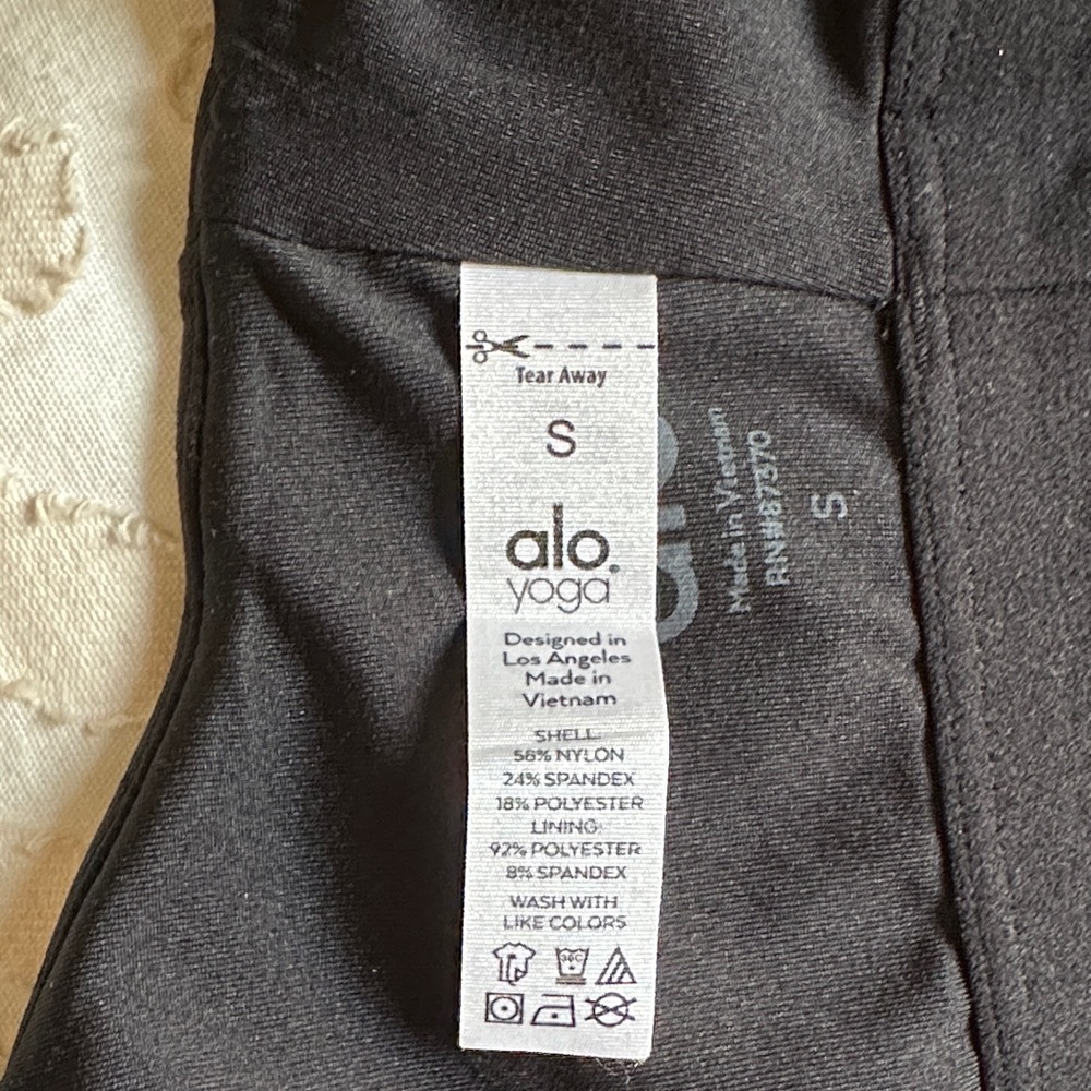 NWOT ALO Yoga Pinstripe Sports Bra- Size Small - Picture 4 of 5
